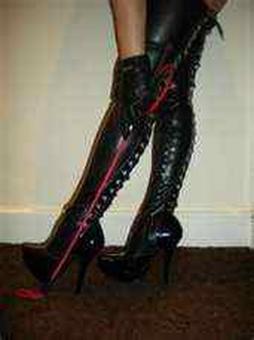DeeDee : 1pm Till 6pm 502-851, 40